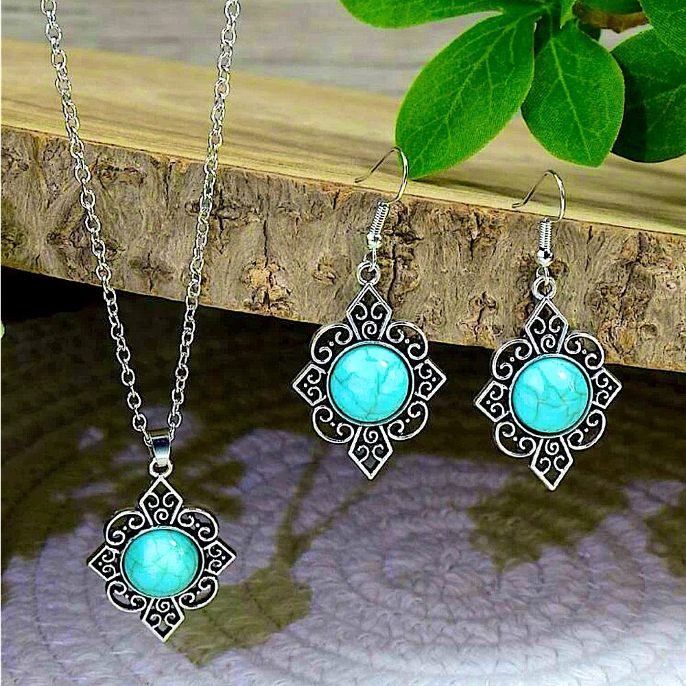 Western Decor Necklace Earring set